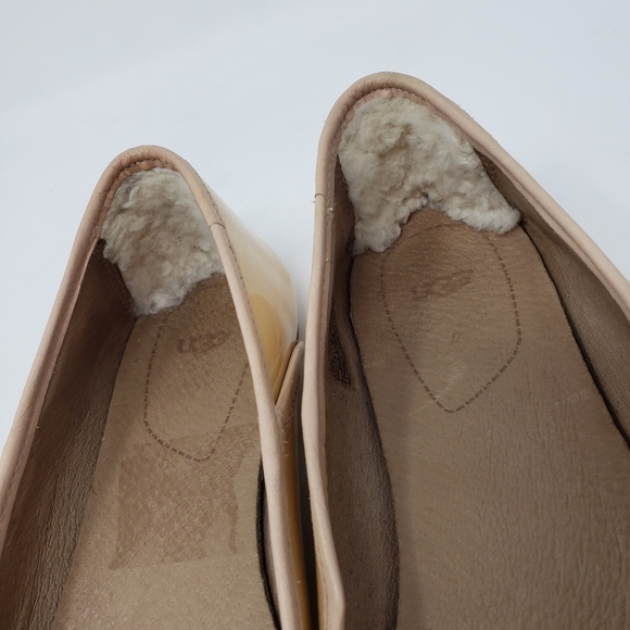 UGG Australia Antora Patent Leather in Nude Flats Size 7 - Picture 4 of 12